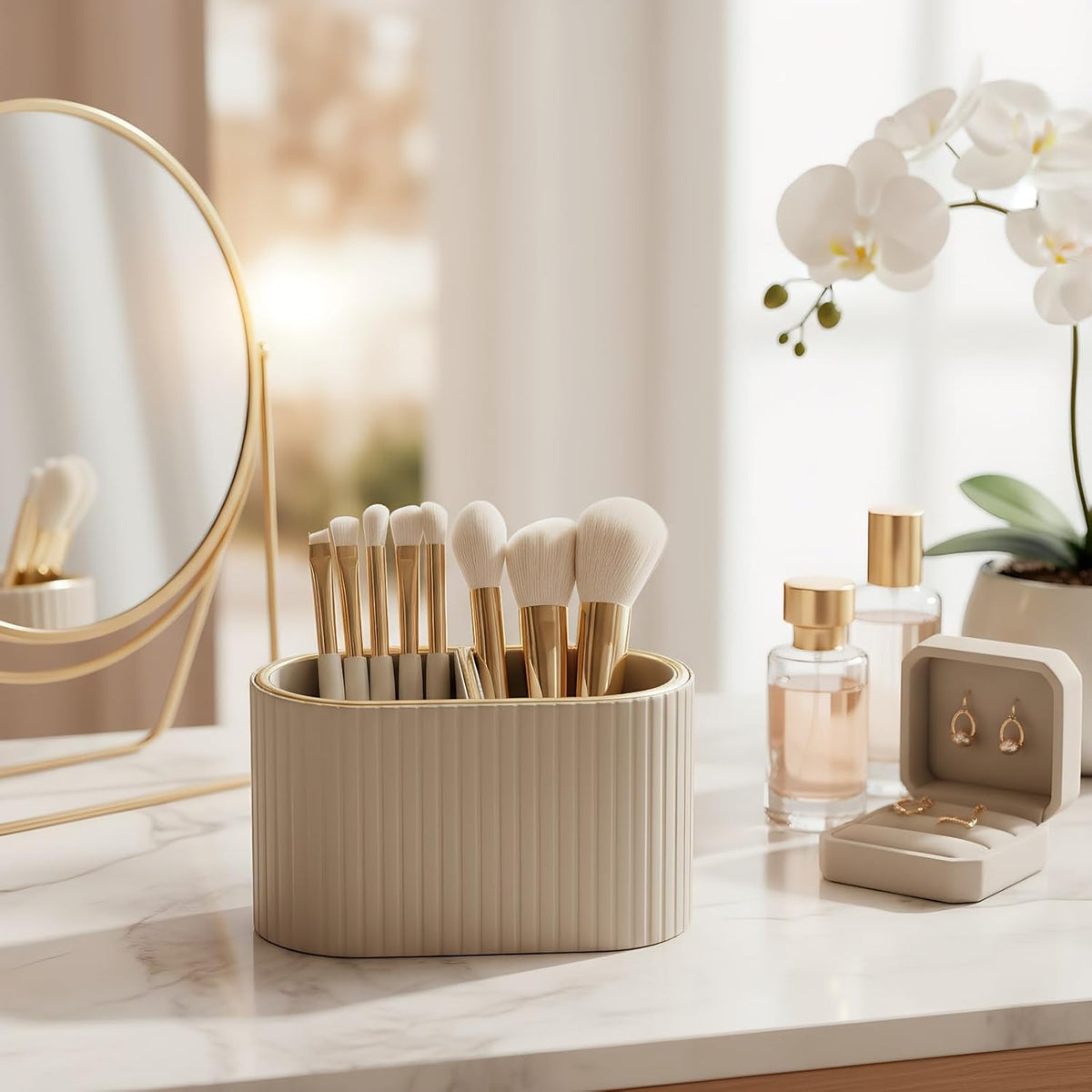 KINGFOM Makeup Brush Holder Organizer with Divider, PU Leather Vanity Brush Holder for Bathroom Countertop & Dressing Table, Cosmetic Desktop Storage Caddy for Makeup Tools Oval, Gift for Women Beige